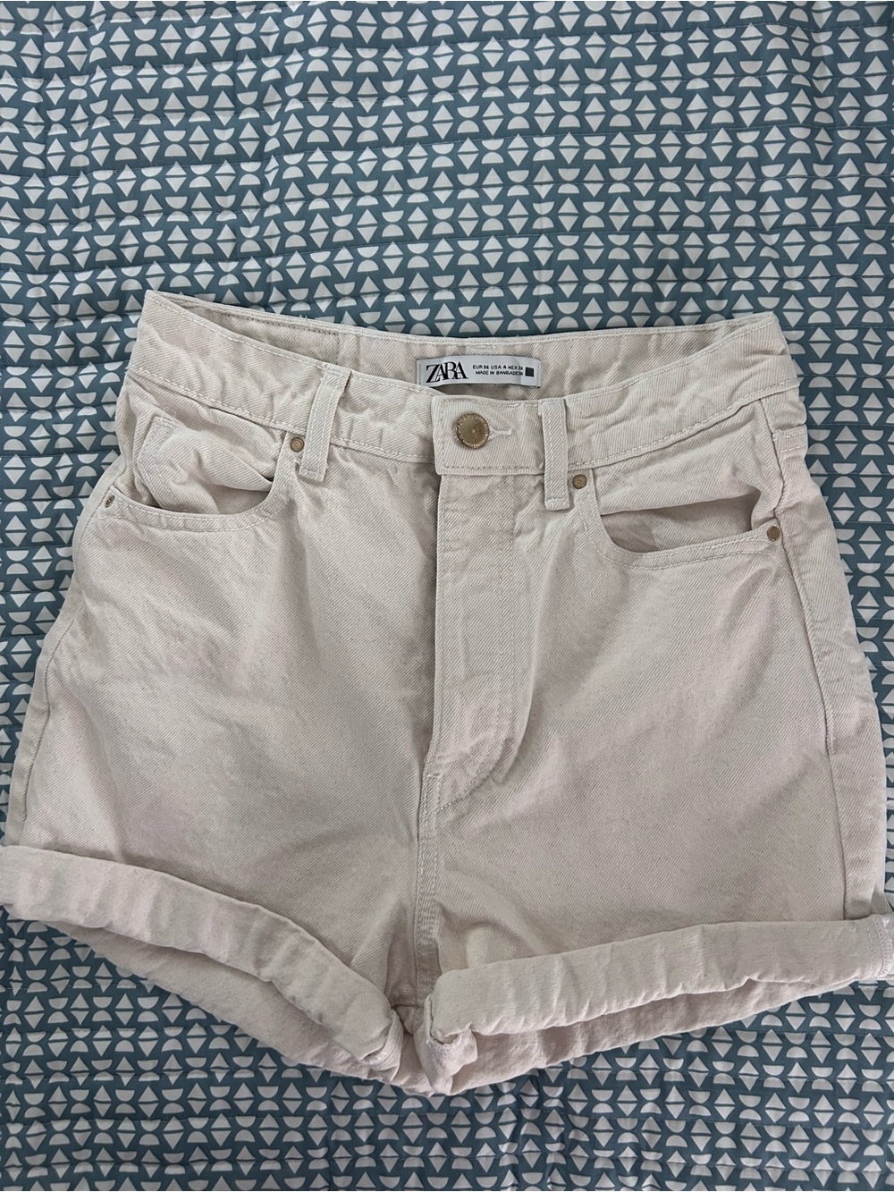 ZARA Cream High-Waist Rolled Hem Women's Shorts